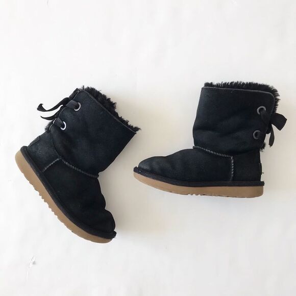 UGG black Bailey bow boots GUC - wear by the toes size 13 - Picture 1 of 9